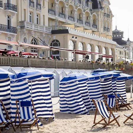 Moderne A Avec Parking Et Balcon - Fr-1-788-46 Apartmán Cabourg